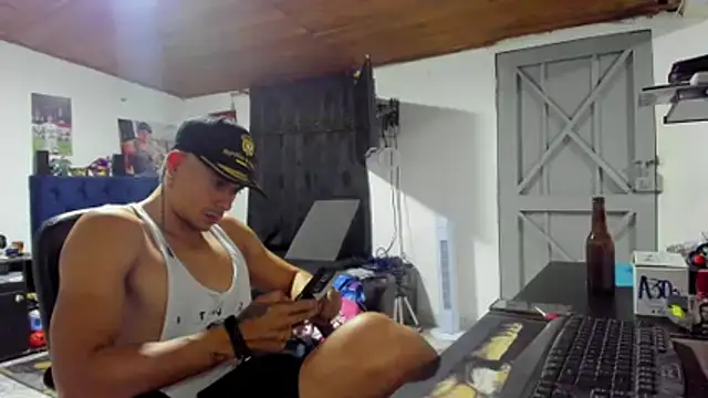 Malek Ivonny online show from 02/12/26, 11:11