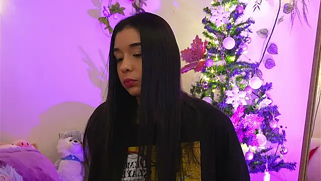 Snapshot of ISA_NIXON chatting on 12/14/25, 10:36 ISA NIXON online show from 12/14/25, 10:36