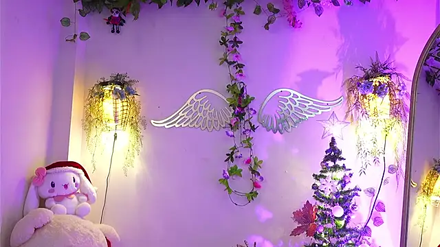 Snapshot of ISA_NIXON chatting on 12/16/25, 08:58 ISA NIXON online show from 12/16/25, 08:58