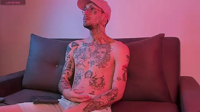 Snapshot of TokyoHatsumoto chatting on 10/28/25, 01:25 TokyoHatsumoto online show from 10/28/25, 01:25