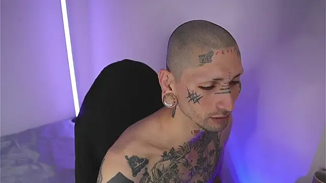 TokyoHatsumoto online show from 01/31/26, 10:19