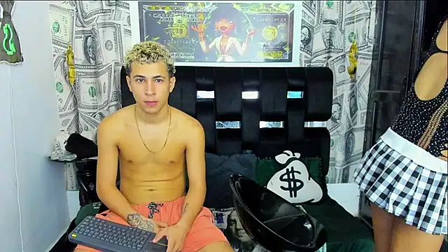 Snapshot of Horny_Duo0 chatting on 11/06/25, 03:18 Horny Duo0 online show from 11/06/25, 03:18