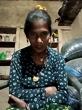 QRANSEXI online show from 11/18/25, 09:52