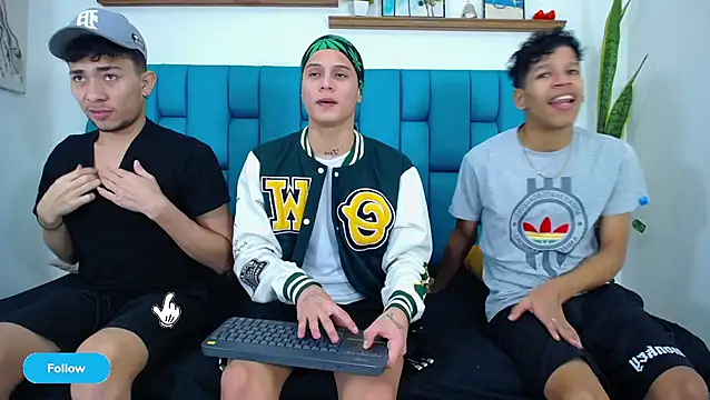 Hot Boys Latinos X online show from 04/20/26, 05:05