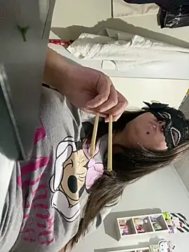 Snapshot of crazzyanne chatting on 12/18/25, 05:24 crazzyanne online show from 12/18/25, 05:24