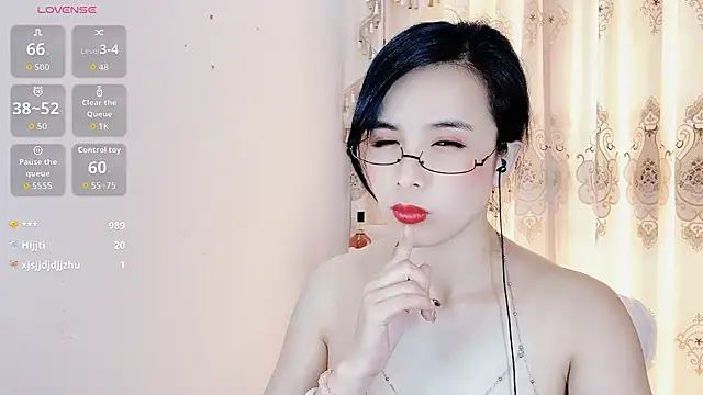 Snapshot of -Jenny-666- chatting on 04/18/26, 03:32 -Jenny-666- online show from 04/18/26, 03:32