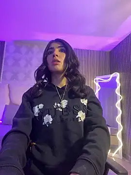 MAIILY TAY online show from 11/15/25, 11:29