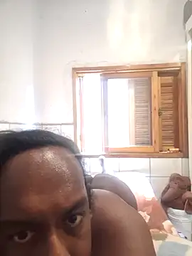 Snapshot of pretinhablack chatting on 10/25/25, 04:24 pretinhablack online show from 10/25/25, 04:24