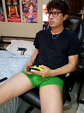 Ais B10 online show from 04/13/26, 02:39