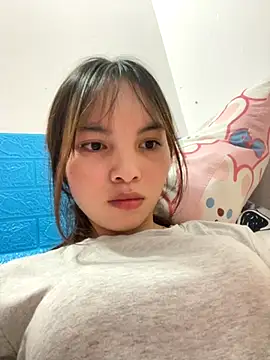 Snapshot of Tina_x chatting on 11/14/25, 10:58 Tina x online show from 11/14/25, 10:58