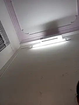 Snapshot of ezabel- chatting on 11/24/25, 12:38 ezabel- online show from 11/24/25, 12:38