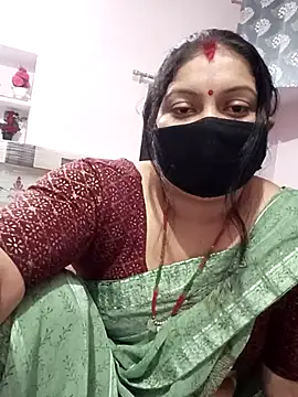 Snapshot of Best_couple2001 chatting on 11/12/25, 06:58 Best couple2001 online show from 11/12/25, 06:58