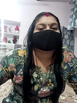 Snapshot of Best_couple2001 chatting on 11/19/25, 06:35 Best couple2001 online show from 11/19/25, 06:35