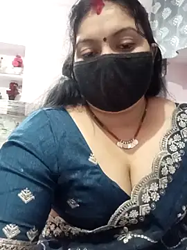 Snapshot of Best_couple2001 chatting on 11/25/25, 06:57 Best couple2001 online show from 11/25/25, 06:57