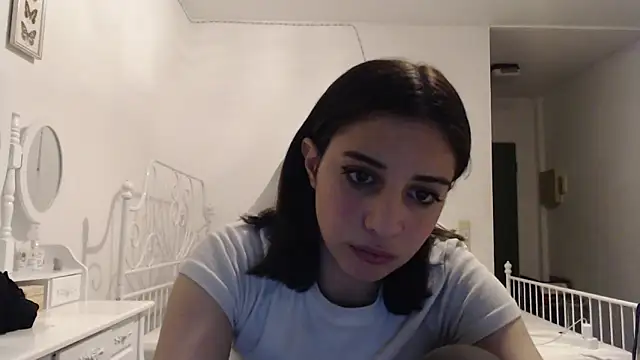 bellefleurrr online show from 04/15/26, 07:21