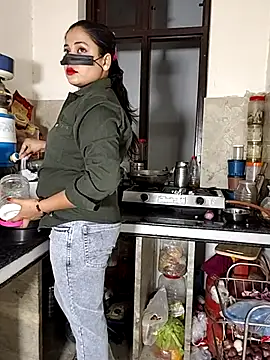 Heena-143 online show from 04/05/26, 03:53