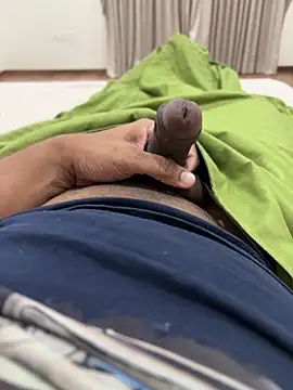 Snapshot of Raj3090 chatting on 11/16/25, 05:29 Raj3090 online show from 11/16/25, 05:29