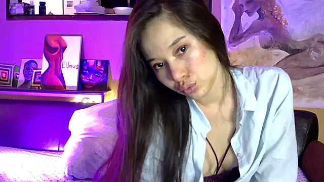 Snapshot of LumiHeart chatting on 03/09/26, 04:49 LumiHeart online show from 03/09/26, 04:49