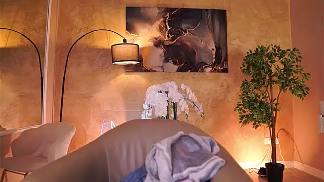 MaddieBryggs online show from 02/27/26, 10:04