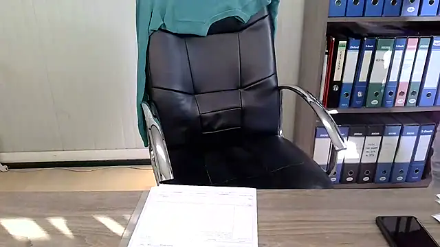 Snapshot of Evasionee chatting on 11/04/25, 07:40 Evasionee online show from 11/04/25, 07:40