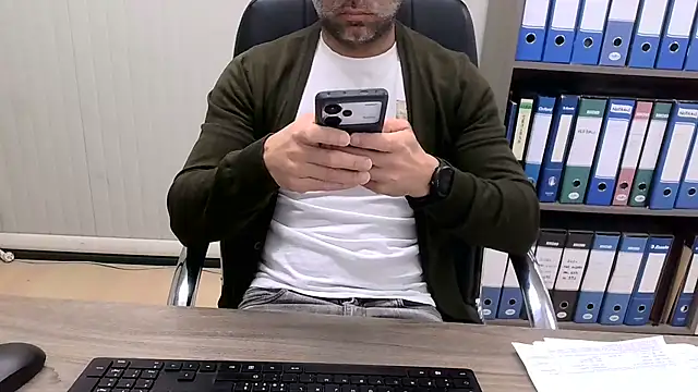 Evasionee online show from 04/14/26, 06:08