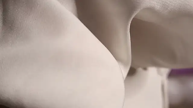 Petalwren online show from 12/19/25, 12:34