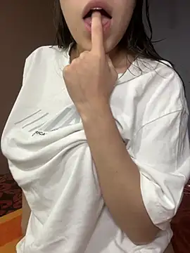 Snapshot of shopiabrow chatting on 11/27/25, 11:40 shopiabrow online show from 11/27/25, 11:40