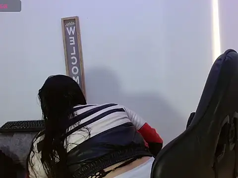 Aria cloud69 online show from 11/04/25, 12:48