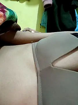 Snapshot of Cutey_neha07 chatting on 11/09/25, 09:13 Cutey neha07 online show from 11/09/25, 09:13