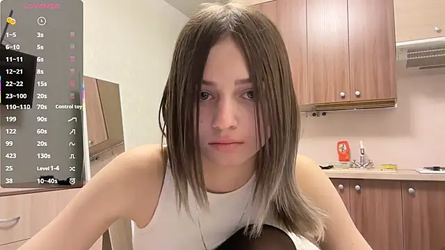 AidaGloshen online show from 12/04/25, 01:31