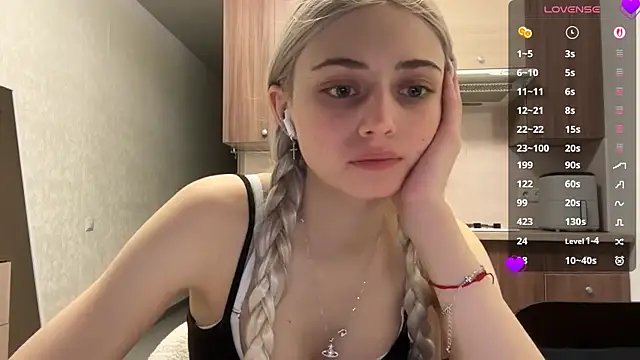 AidaGloshen online show from 05/19/26, 03:07