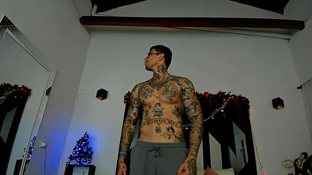 MATEO DILUCA online show from 12/22/25, 01:08