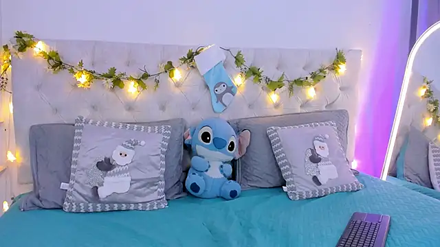 BLAIR QUEEN online show from 12/20/25, 09:00