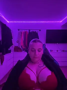 Aksinja05 online show from 11/05/25, 06:19