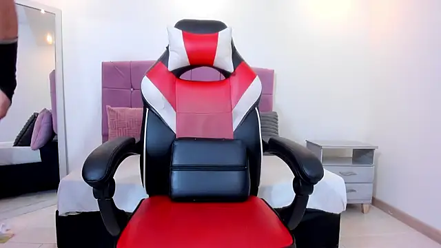 whisper nova online show from 02/05/26, 04:39