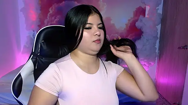 Snapshot of Sccarlett_Gracee chatting on 11/25/25, 03:17 Sccarlett Gracee online show from 11/25/25, 03:17