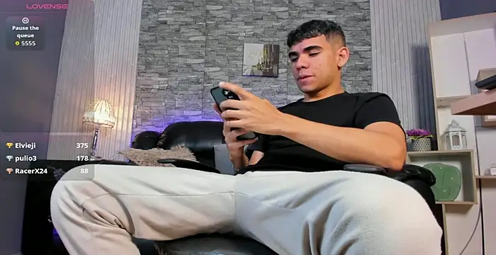 zack joness18 online show from 04/14/26, 04:29