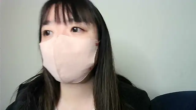 yua chan00 online show from 12/17/25, 08:48