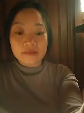 Snapshot of Phoena-a chatting on 10/27/25, 05:11 Phoena-a online show from 10/27/25, 05:11