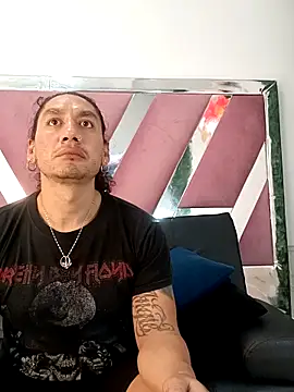 Snapshot of ErosyVenus69 chatting on 11/10/25, 05:56 ErosyVenus69 online show from 11/10/25, 05:56