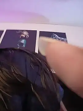 YeseniaRodriguez3 online show from 04/16/26, 01:12