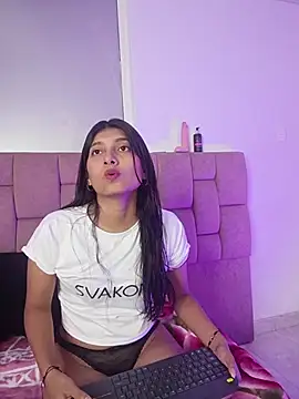 YeseniaRodriguez3 online show from 06/03/26, 12:41