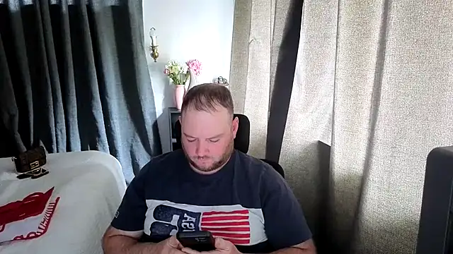 Snapshot of john_clarisa chatting on 11/24/25, 08:52 john clarisa online show from 11/24/25, 08:52