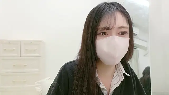 Snapshot of annachan_v chatting on 04/02/26, 05:43 annachan v online show from 04/02/26, 05:43