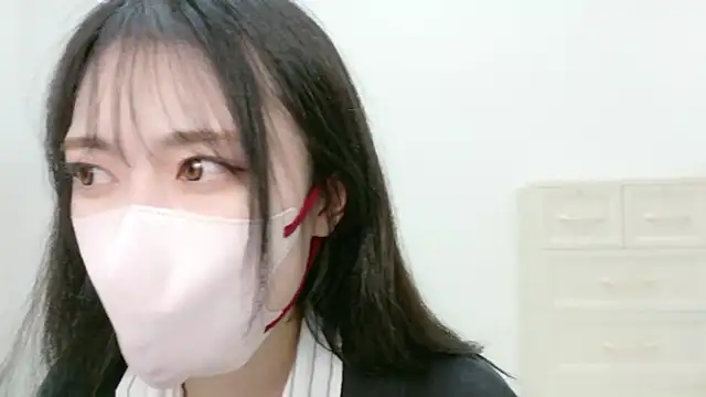 Snapshot of annachan_v chatting on 04/13/26, 03:50 annachan v online show from 04/13/26, 03:50