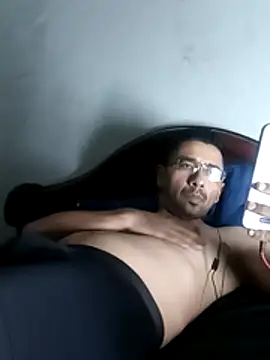 Leocuma82 online show from 11/02/25, 03:20