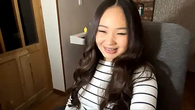 Snapshot of SupremeDividend chatting on 10/29/25, 02:19 SupremeDividend online show from 10/29/25, 02:19