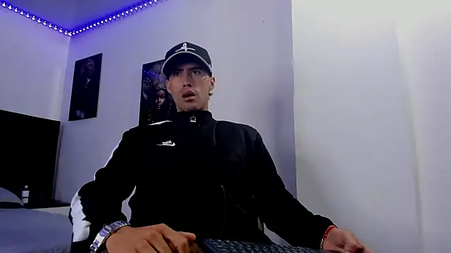 Snapshot of harold_777 chatting on 11/01/25, 02:57 harold 777 online show from 11/01/25, 02:57