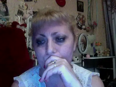 xHot Amazonq online show from 10/26/25, 05:13