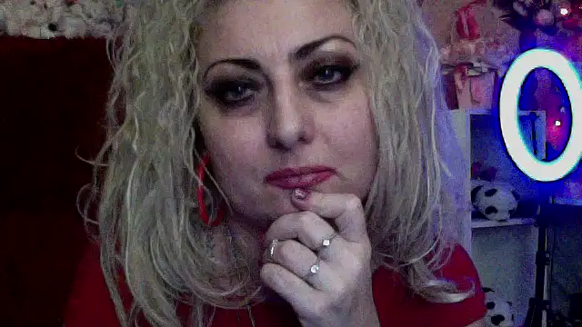 xHot Amazonq online show from 02/02/26, 10:52